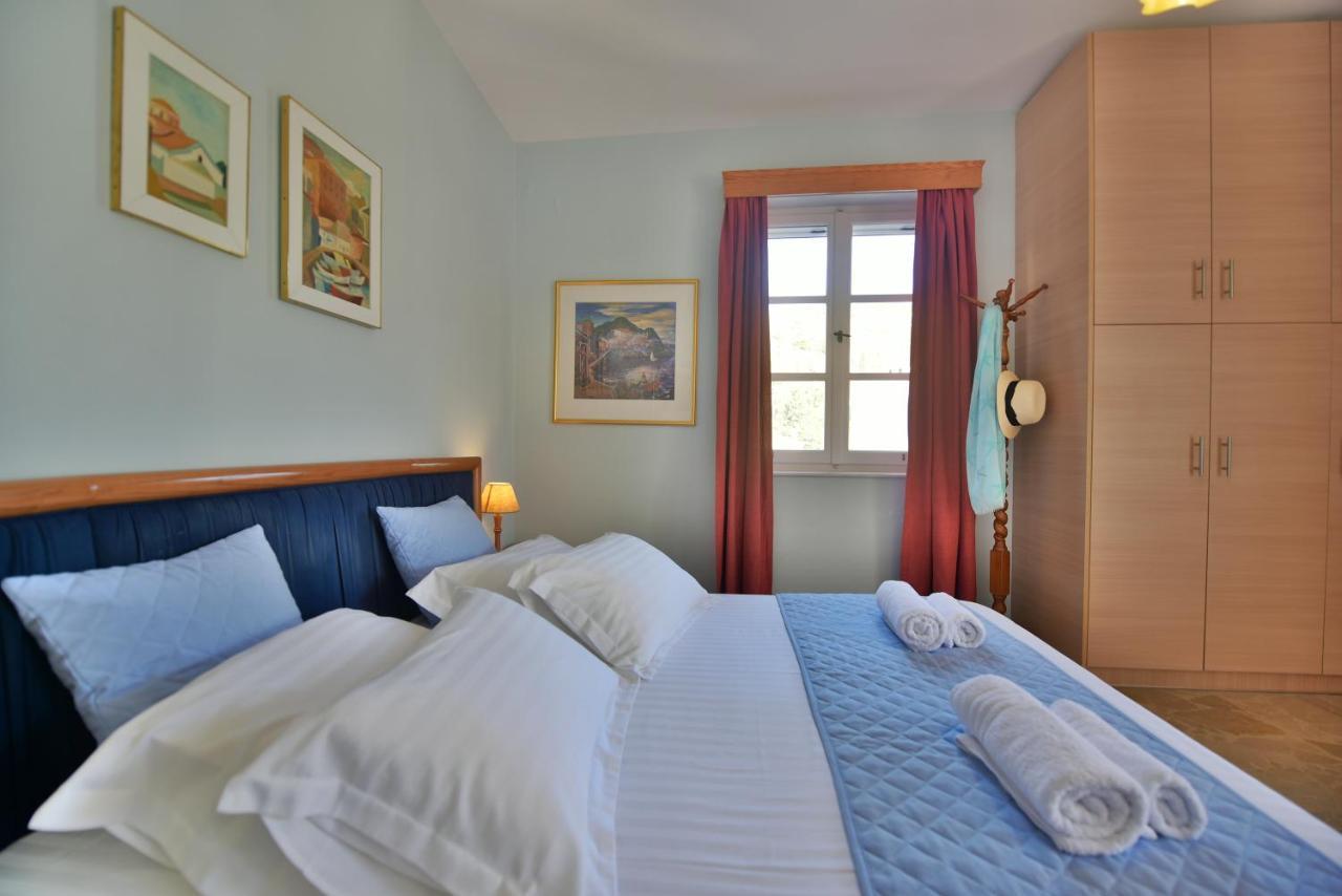 Feel At Home - Family House In Hydra Dış mekan fotoğraf